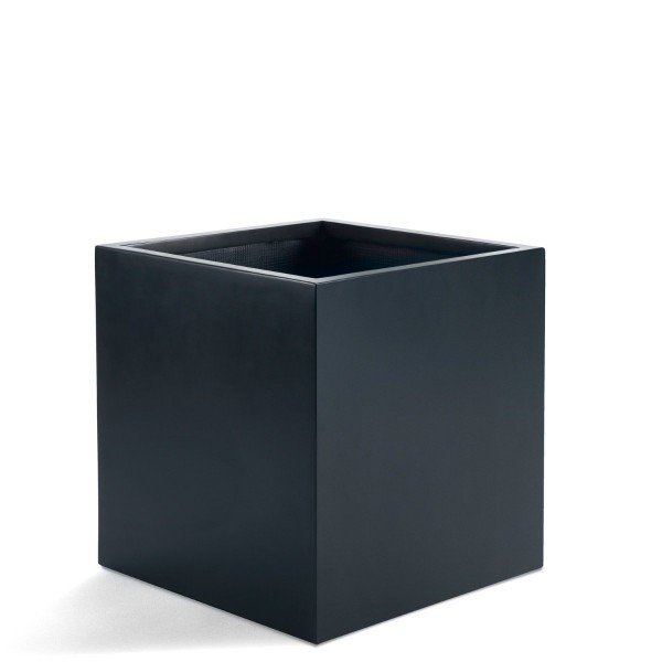 potten en vazen gemaakt uit een mix van polyester en steenpoeder (fiberstone). Dit is een perfecte combinatie van materialen