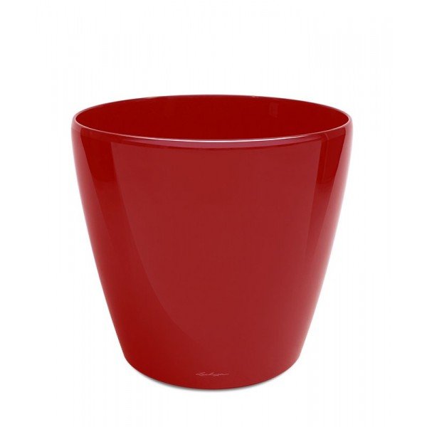 De Lechuza Classico dankt zijn naam aan het feit dat deze sierpot sfeer en stemming verenigt met een tijdloos design. We noemen dat klassiek. De plantenbak is door zijn harmonieuze proporties zeer stabiel en daarom geschikt voor hoge kunstplanten en -bomen. Door zijn eenvoud is de Classico bovendien geschikt voor elk interieur en komt elke plant goed tot zijn recht. De Lechuza serie is gemaakt uit een hoogwaardige pvc soort met een luxe kleuren finish. Hierdoor is de sierpot makkelijk in het onderhoud