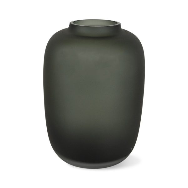 Deze prachtige satijn grijze bloemenvaas geeft direct sfeer aan elke ruimte. De matte afwerkingen geeft de vaas een semi transparante uitstraling. Kiest u voor een mooie wit kunstboeket? Of combineert u de satijn grijze bloemenvaas toch liever met een kleurenboeket?