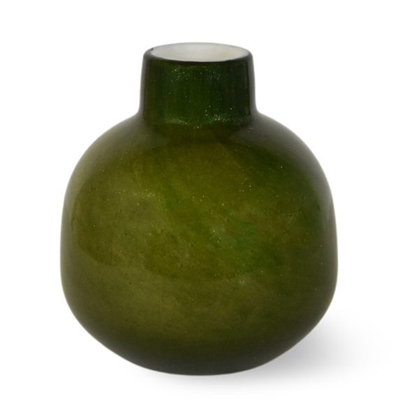 Zzing vaas Jippy 11x 10 cm - mosgroen Van deze mosgroene vaas wordt iedereen blij. De prachtige kleur is makkelijk te combineren met eenieder zijn smaak. Zowel kleurrijke bloemen als een bladtakken staan prachtig in de vaas. Voor welke optie kiest u?