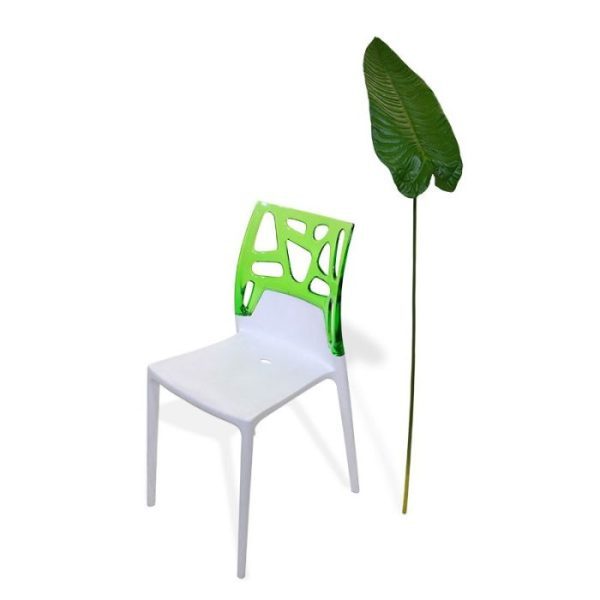 Kunst bladtakken stevig blad. De tekening en de nerf van het blad is zo indrukwekkend levensecht nagemaakt en door ribbels in het blad voelt het zelfs echt aan. Ideaal om in een hoge vaas met meerdere takken op te steken en uw eigen arrangement te maken. De lengte van dit kunstblad met blad is ongeveer 165 cm