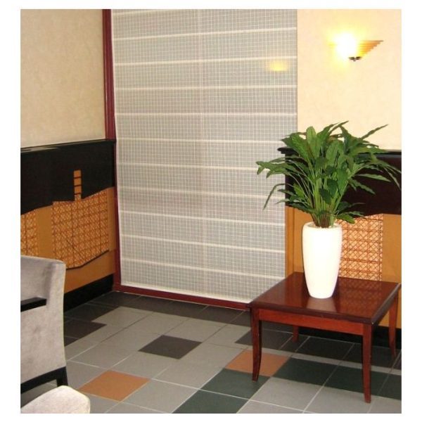 Groene kunstplanten zodat hij gemakkelijk in een sierpot te plaatsen is.  In combinatie met een hoge sierpot