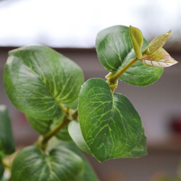 Kunst bladtakken zijn gedetailleerde blad tekening en de 4 zijtakken. De tak heeft een totale lengte van ongeveer 108 cm en een breedte van ongeveer 25 cm. Vanaf 12 stuks geldt de speciale voordeel prijs.