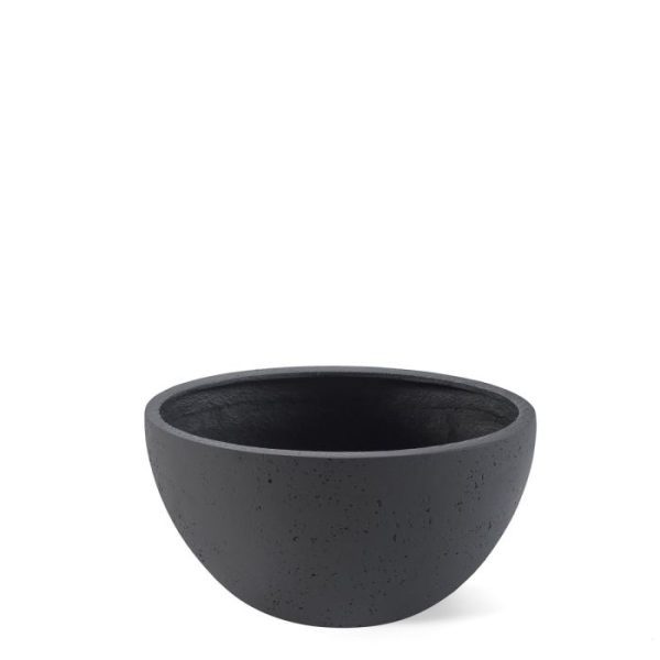 kleuren en maten. Er zit dus altijd een passende bloempot of plantenbak voor uw tuin bij. Ook als u op zoek bent naar een groot formaat is deze serie zeer geschikt. Doordat het materiaal bijzonder sterk en duurzaam is