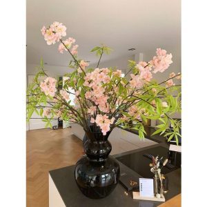 Met deze grote kunst Bloesemtak XL roze haalt u de lente in huis