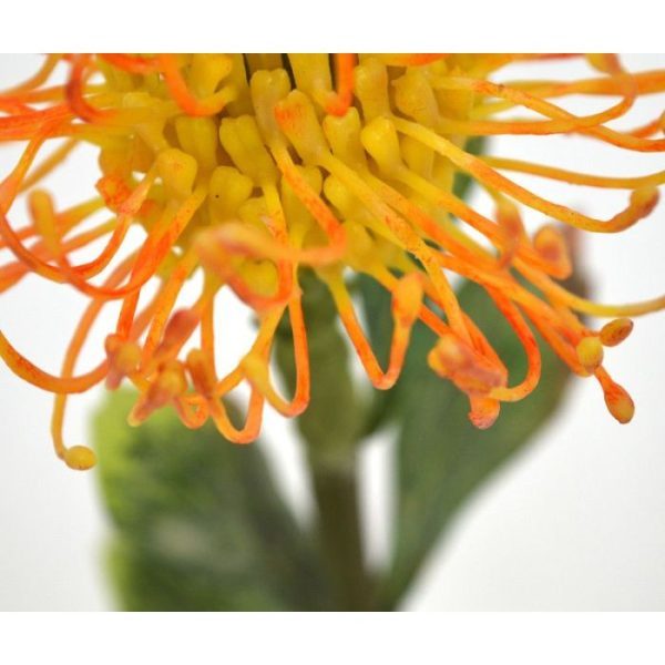 Kunstbloemen in combinatie met andere kunstbloemen