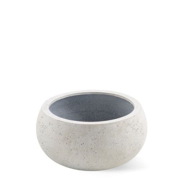 natuurlijke touch. Met name de “Concrete” uitstraling is uniek in de markt. De combinatie van een zeer sterke lichtgewicht pot met een mooie natuurlijke betonuitstraling maakt deze serie tot een eyecatcher in elke tuin! KENMERKEN: • Glasvezelversterkte kunststof (GVK) • Excellente